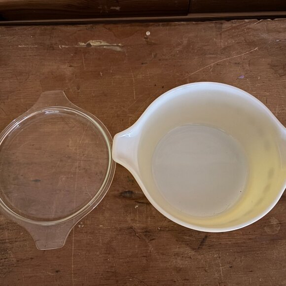 Town and Country Pyrex - Picture 3 of 3